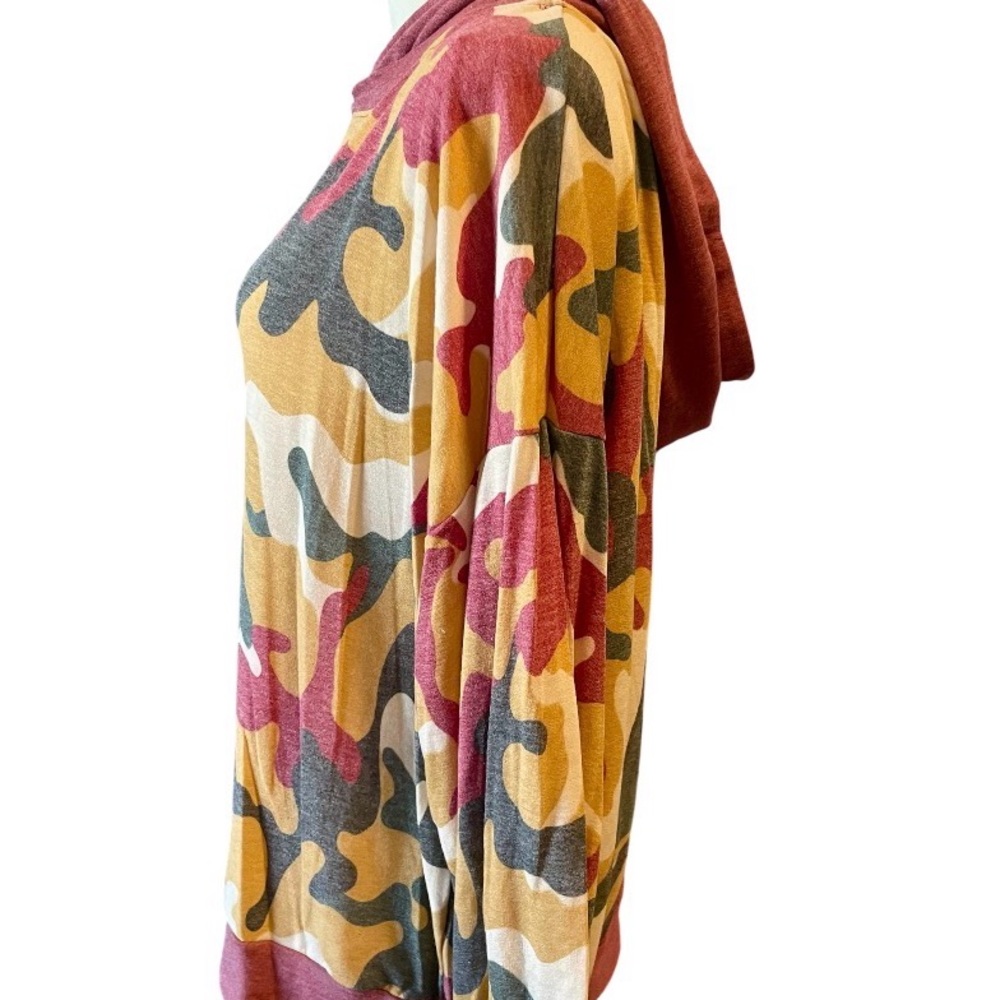 Women's Hooded Camo Pullover Sweater in Multi-Color, size L, NEW - Picture 4 of 8
